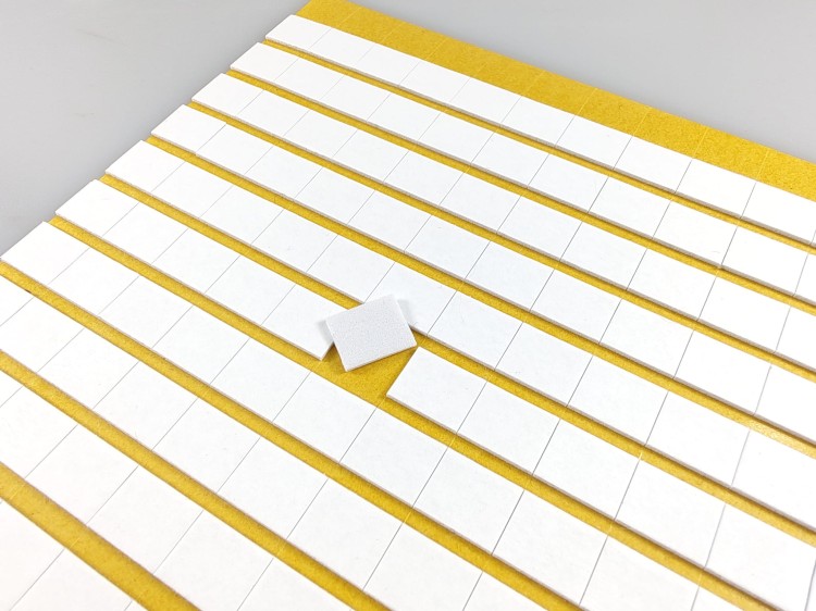 DWUKLEJKA 10mm x 12,5mm, formatka z pianki  dwustronnie klejącej 1mm.jpg