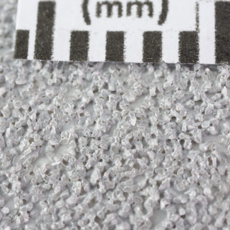 Naklejka na schody szara, antypoślizgowa z ziarnem średnim, StandardGRIP, HANSATAPES macro powiększenie..jpg