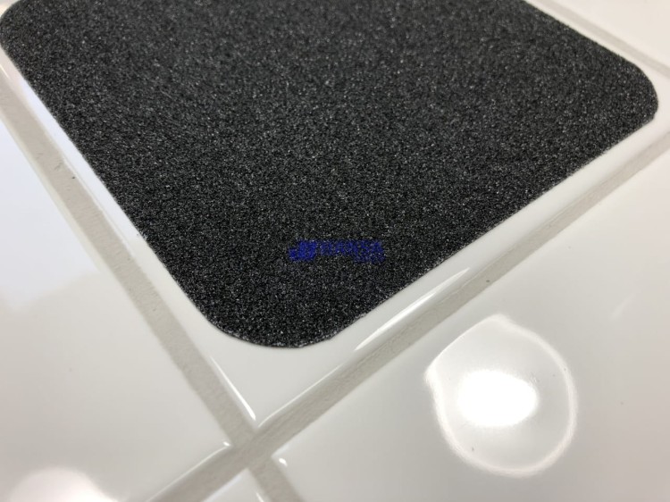 naklejka antypoślizgowa na płytkę 15cm, samoprzylepny przeciwpoślizgowy kwadrat na kafelki, 140mm 2