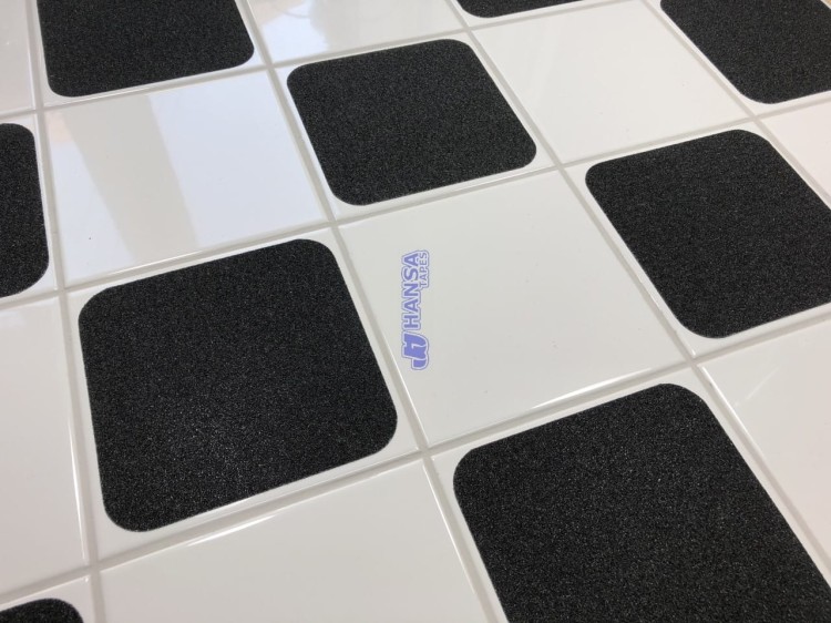 naklejka antypoślizgowa na płytkę 15cm, samoprzylepny przeciwpoślizgowy kwadrat na kafelki, 140mm